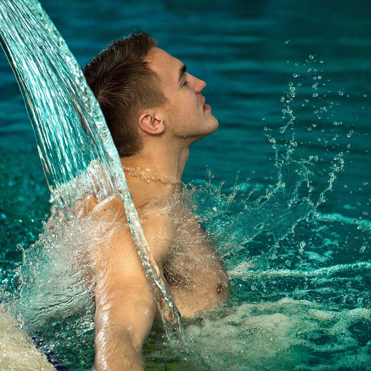 Waterfall - Hotels with indoor pool