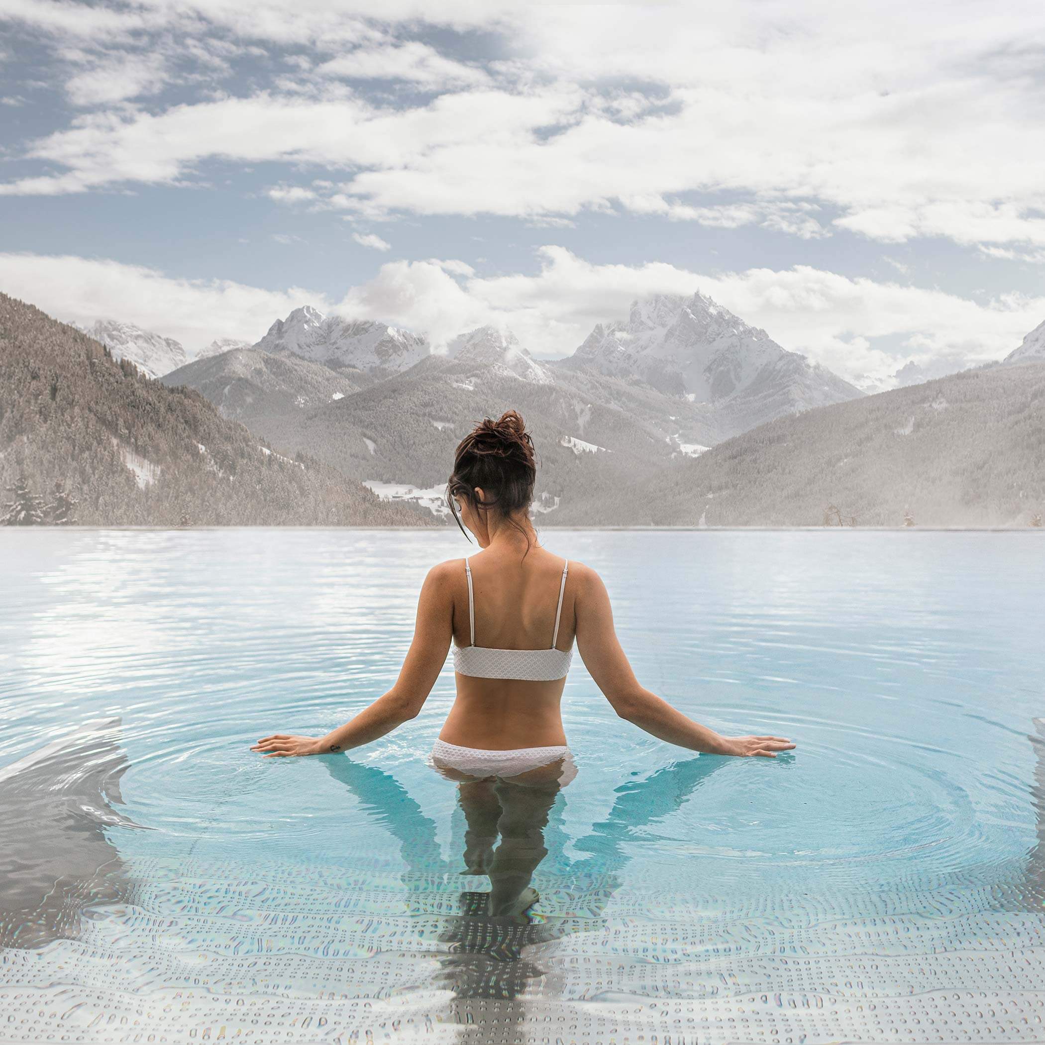 Hotels with pool in the Dolomites